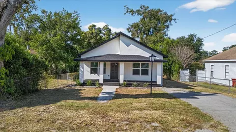 1305 N Burton St, Plant City, FL 33563
