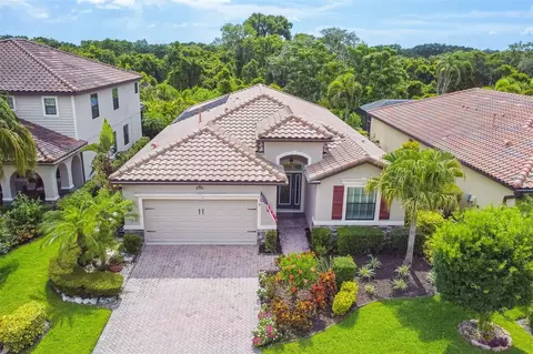 8112 36th St E, Sarasota, FL 34243