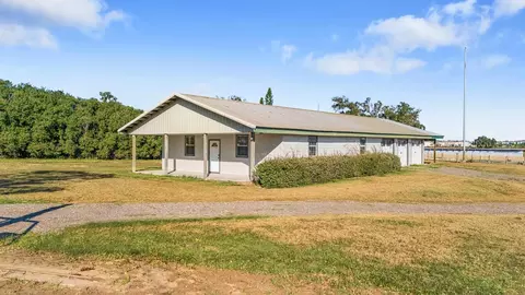 3305 Lampp Rd, Plant City, FL 33565