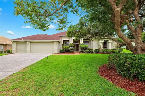 13049 Thoroughbred Dr, Dade City, FL 33525