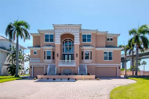 7680 Paradise Pointe Cir S, Saint Petersburg, FL 33711