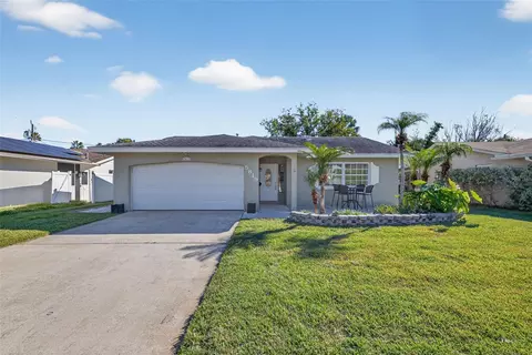 5819 Denver St NE, Saint Petersburg, FL 33703