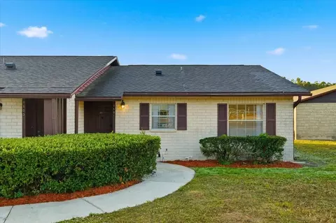 9601 Eastfield Rd, Thonotosassa, FL 33592