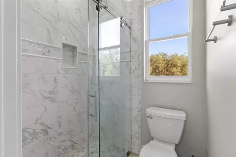 Bath - 4430 SW 177th St, Ocala, FL 34473 photo 5 of 5