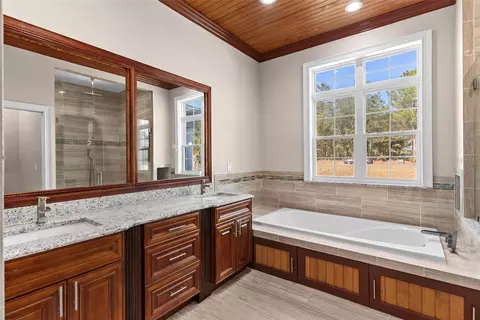 Bath - 4430 SW 177th St, Ocala, FL 34473 photo 1 of 5