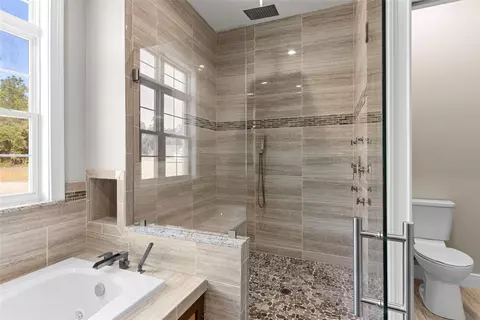 Bath - 4430 SW 177th St, Ocala, FL 34473 photo 2 of 5
