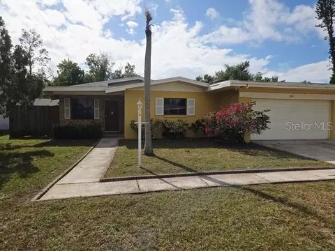 2611 27th Avenue Dr W, Bradenton, FL 34205