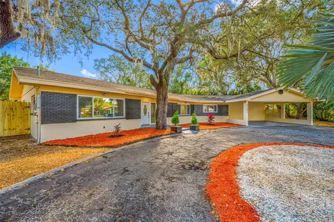 7601 Pine Hill Dr, Tampa, FL 33617