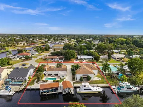 2129 W Tobago Cir, Fort Myers, FL 33905