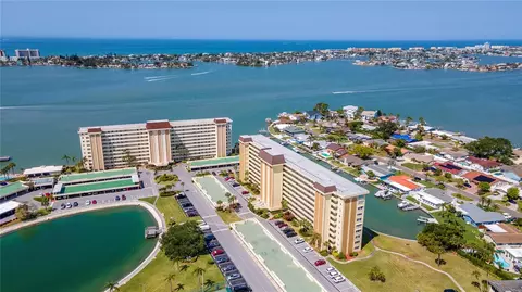 4725 Cove Cir #804, Saint Petersburg, FL 33708
