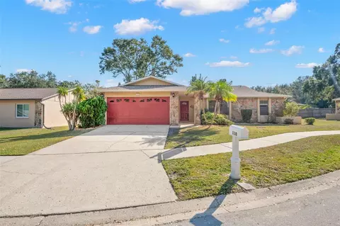 110 Meadowcross Dr, Safety Harbor, FL 34695