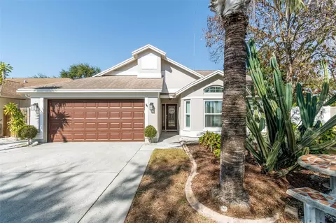 12769 Pineforest Way N, Largo, FL 33773