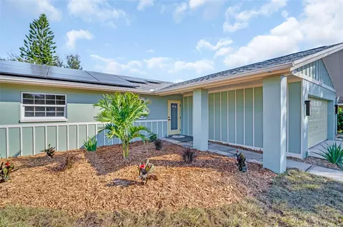 2520 Southpointe Dr, Dunedin, FL 34698