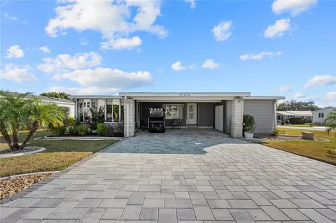37510 New Horizons Blvd, Zephyrhills, FL 33541