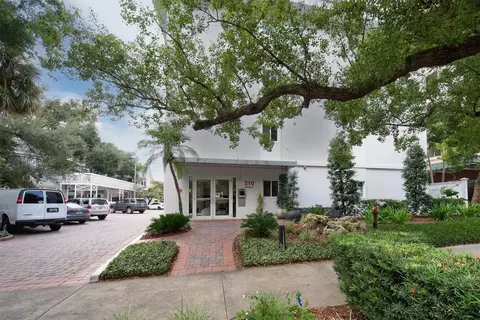 210 5th Ave S #403, Saint Petersburg, FL 33701