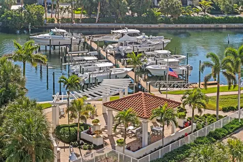 1325 Snell Isle Blvd NE #811, Saint Petersburg, FL 33704