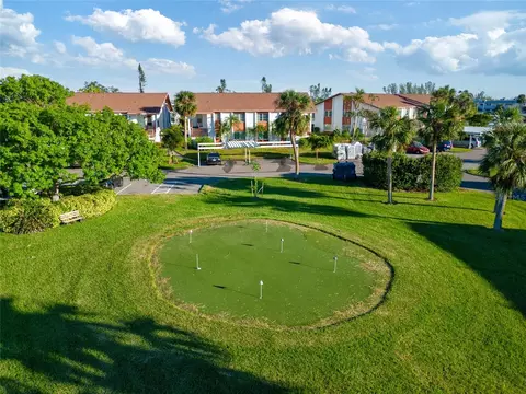 View/Area - 4859 Independence Dr, Bradenton, FL 34210 photo 4 of 5
