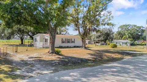 3205 Murray Farms Rd, Plant City, FL 33566
