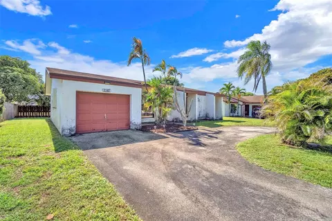 8510 Johnson St, Pembroke Pines, FL 33024