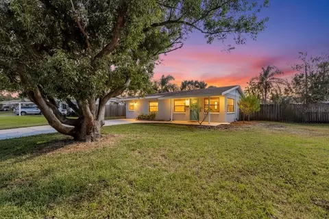 5280 16th Ave N, Saint Petersburg, FL 33710