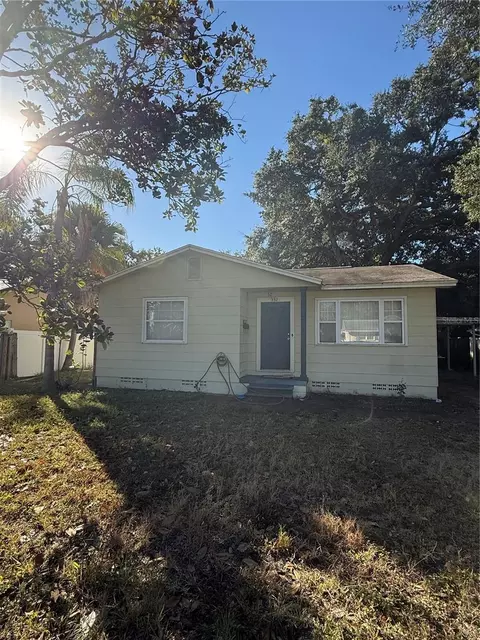332 42nd Ave N, Saint Petersburg, FL 33703