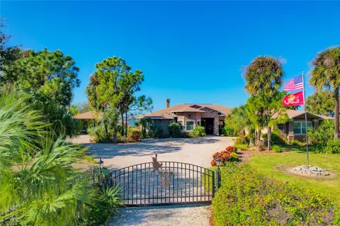 2209 Lost River Trl, Ruskin, FL 33570