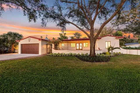 1222 Brightwaters Blvd NE, Saint Petersburg, FL 33704