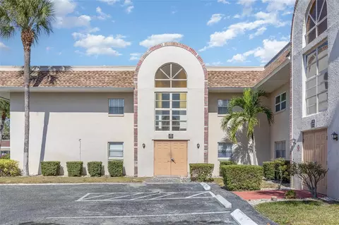 2727 75th St W #9A2, Bradenton, FL 34209