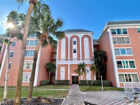 6960 20th Ave N #301, Saint Petersburg, FL 33710