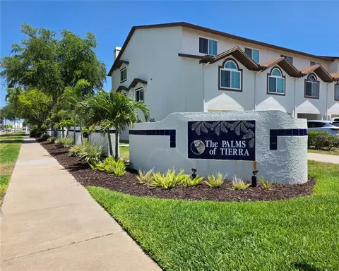 391 Madeira Cir, Saint Petersburg, FL 33715