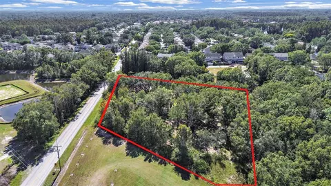 16906 Lakeshore Rd, Lutz, FL 33558