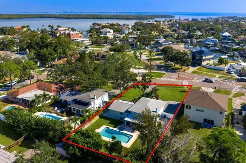 5500 Venetian Blvd NE, Saint Petersburg, FL 33703