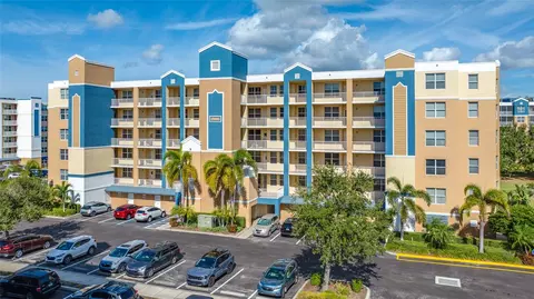 960 Starkey Rd #5504, Largo, FL 33771