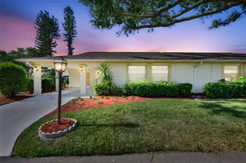 1218 Haddington Cir #74, Sun City Center, FL 33573