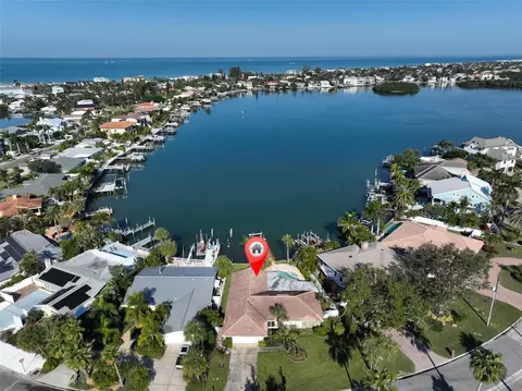 410 Harbor Dr N, Indian Rocks Beach, FL 33785