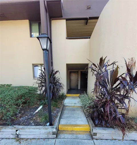 760 S Village Dr N #103, Saint Petersburg, FL 33716