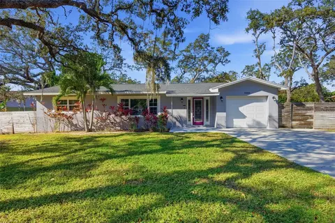 5080 Oaklawn Ln, Saint Petersburg, FL 33708