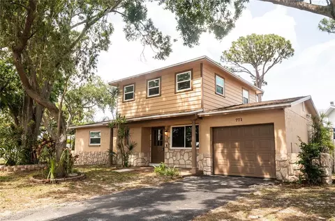 771 Murphy Ave N, Saint Petersburg, FL 33703