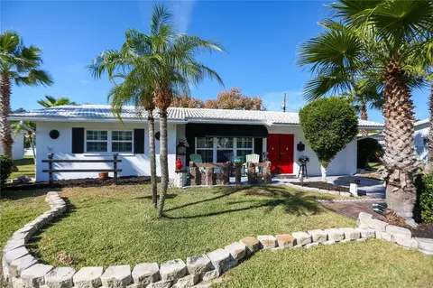 9128 142nd St, Seminole, FL 33776