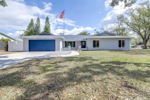 15401 Woodcastle Pl, Tampa, FL 33613