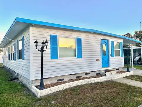 2000 E Bay Dr #83, Largo, FL 33771