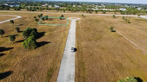 13 Spruce Ln, Placida, FL 33946