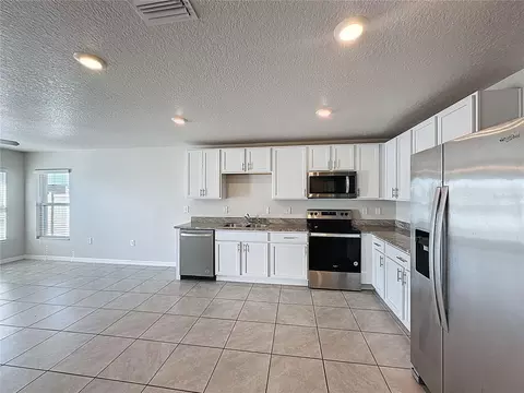 Kitchen - 12167 High Rock Way, Parrish, FL 34219 photo 1 of 2