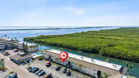 8815 Bay Pointe Dr #106, Tampa, FL 33615