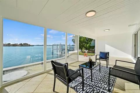 642 Boca Ciega Point Blvd S, Saint Petersburg, FL 33708