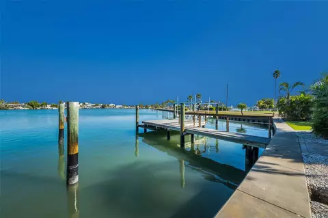 16101 Redington Dr, Redington Beach, FL 33708