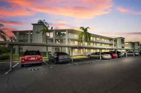 960 Virginia St #307, Dunedin, FL 34698