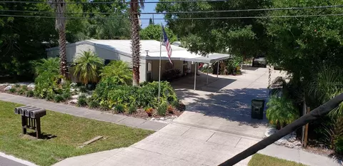 1626 Pine St, Largo, FL 33774