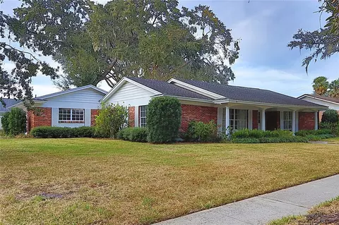 10502 Lake Carroll Way, Tampa, FL 33618
