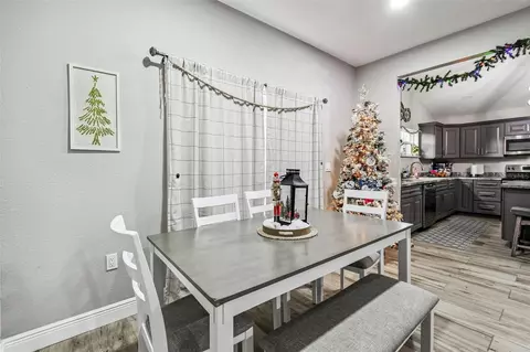 Dining - 748 Mcclellan Rd, Frostproof, FL 33843 photo 1 of 3